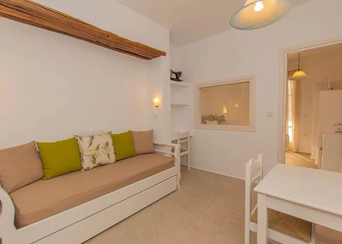 Paradise Aparthotel 4*