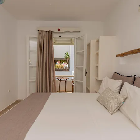 Paradise Apartmanhotel 3*