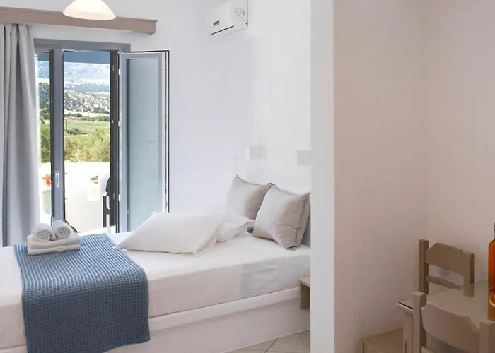 Paradise アパートホテル 4*