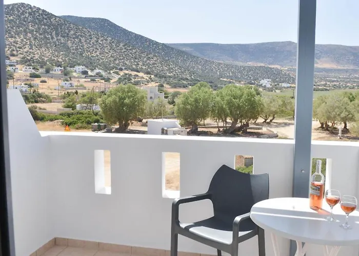 アパートホテル Paradise Agiassos