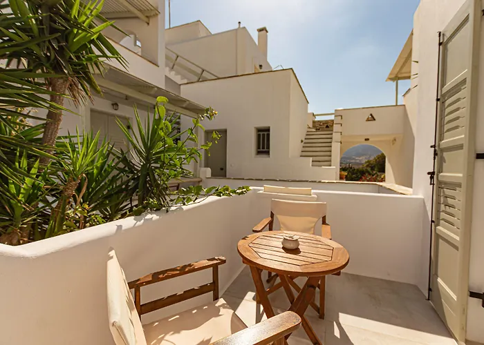 Paradise アパートホテル