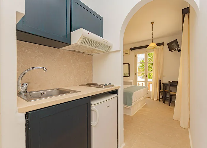 Paradise アパートホテル 4*